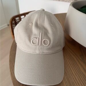 ALO Yoga Tan Cap